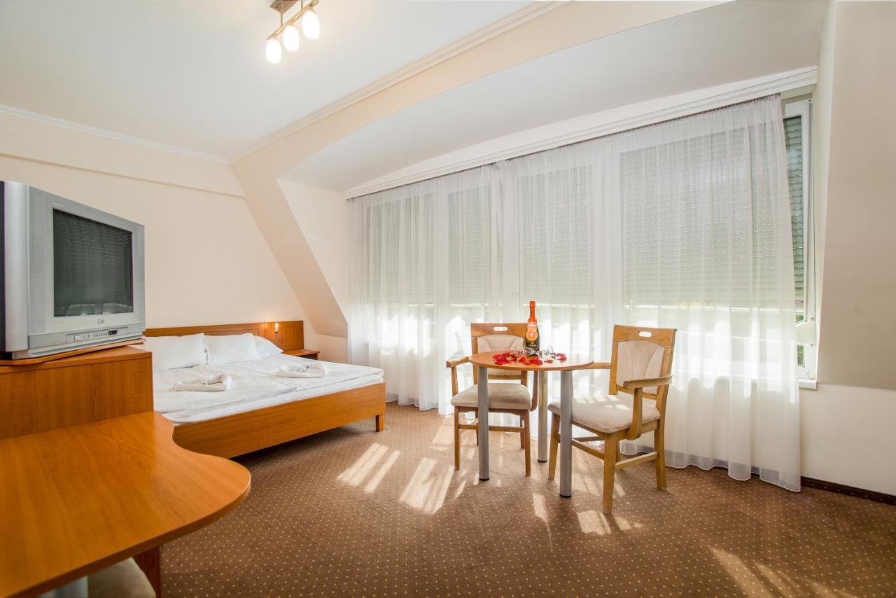 Wellness Hotel-M - Hajdúszoboszló Екстериор снимка